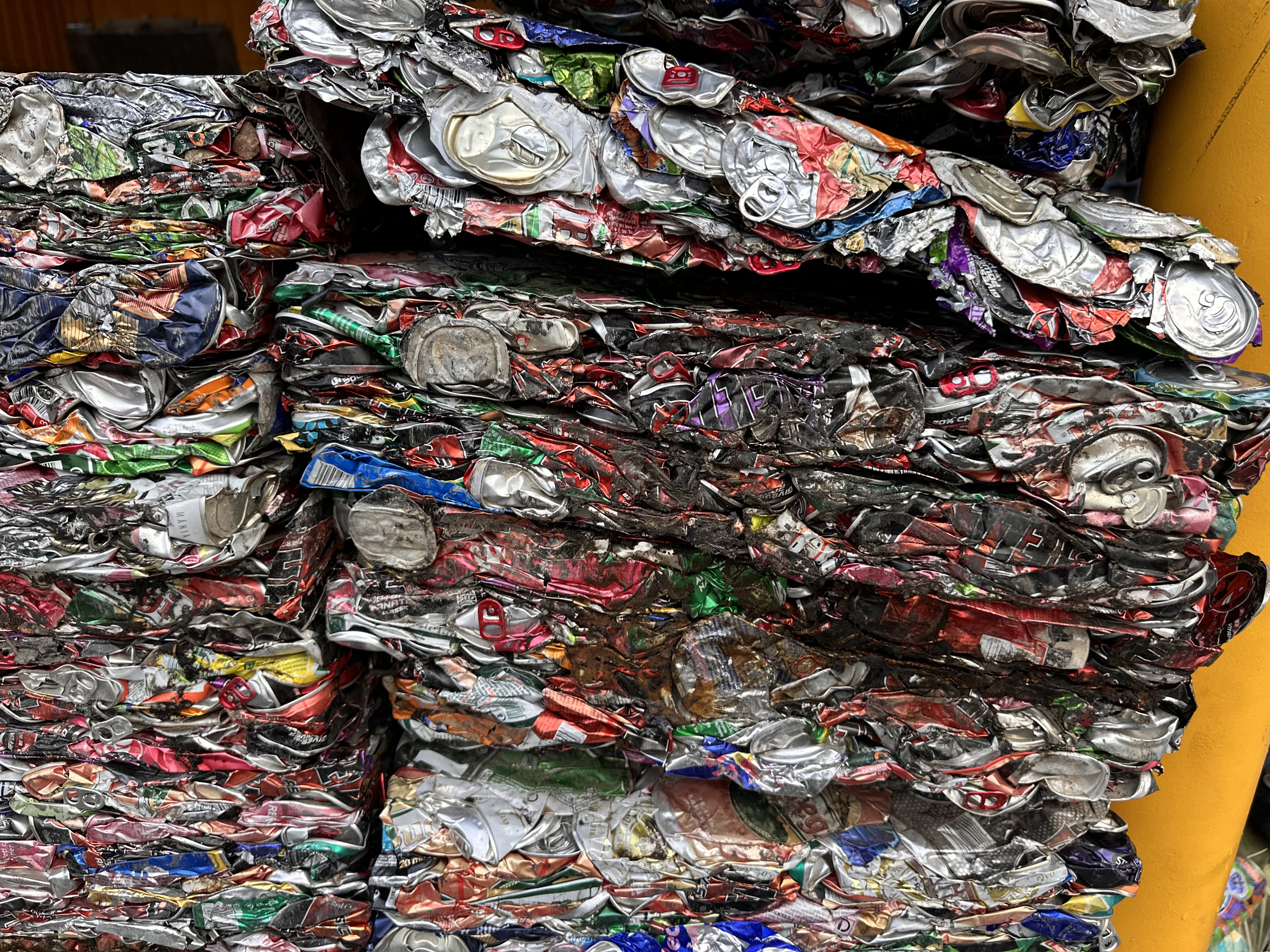 DEȘEU Doze Aluminiu